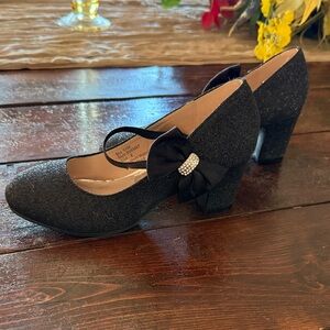 Badgley Mischka Sparkling Black Dress Shoes with Bow
